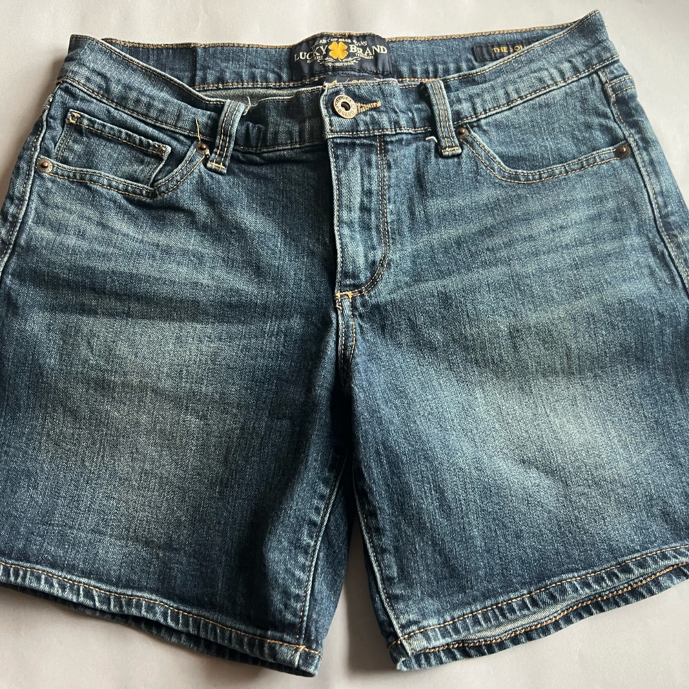 LUKY BRAND Jean ROLL UP SHORTS size 4